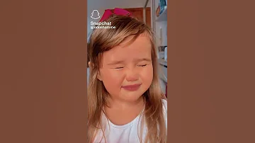 عيون زرقاء روووووعة 