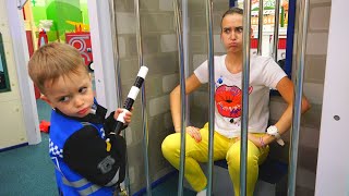 Details Vlad and mama play at the game center for children - Funny stories for kids Guide