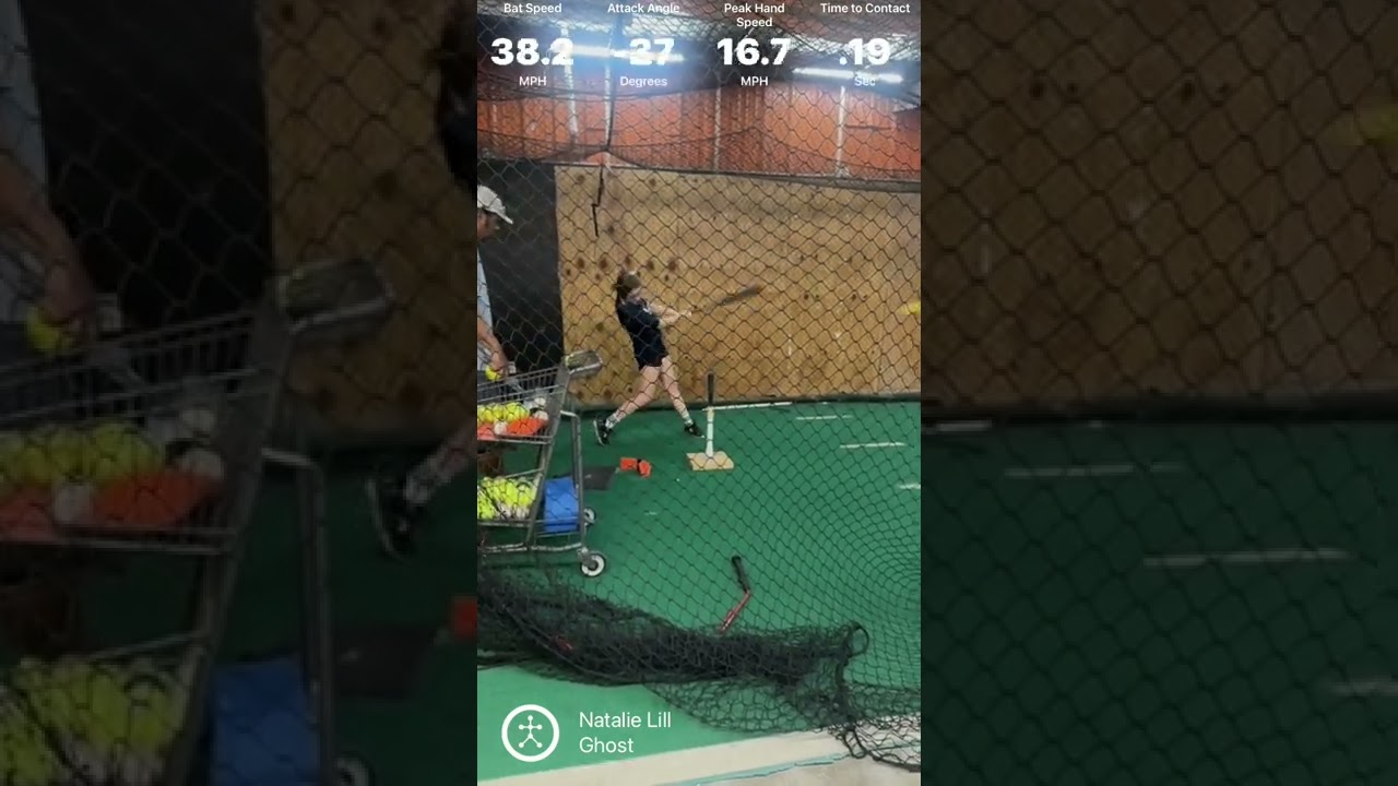 2022 10 27 18 35 13 Natalie Batting practice- softball swing 8cef4f8d 4c70 49b1 ac69 2aca8d16d58c