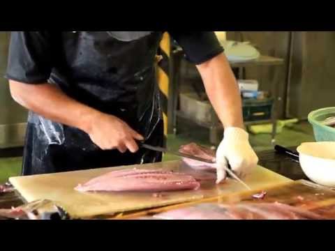 Amazing Cutting Fish in Japan - CANON EOS 5D Mark II Short Film