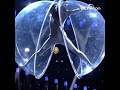 Акробатический номер «Хрустальная планета» в исполнении российской гимнастки