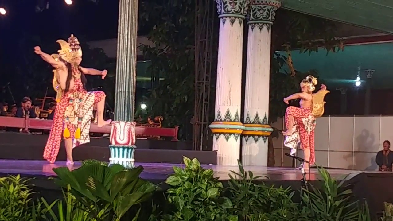 Tari Bedhaya Gatutkaca Setija- Javanese Traditional Classic Dance ...