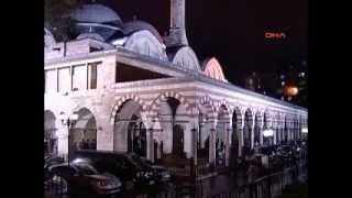 Turkish PM Erdogan is reading the Holy Quran to his mother اردوغان القرآن
