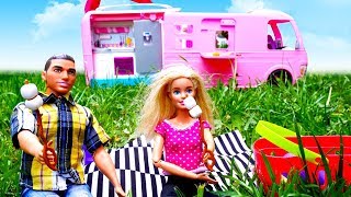 Nuovi episodi in italiano. Barbie e Ken fanno un picnic. Le avventure al campeggio