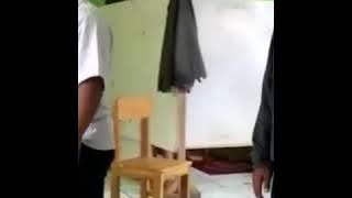 Lucu orang idiot belajar pancasila