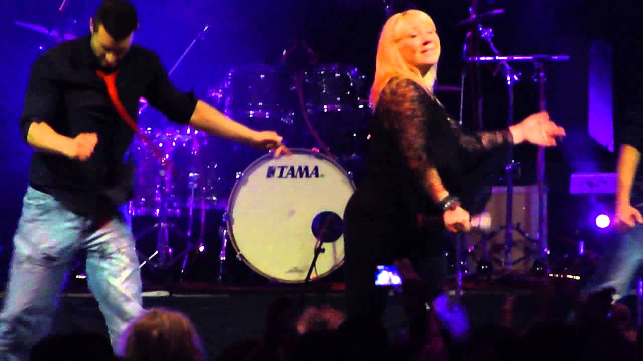 Zoltán Erika - Szerelemre születtem, Banális történet, Remetelány, Casanova. Szombathely, 2013.(HD)