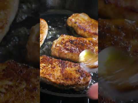 Pork Chops & Applesauce with Green Beans