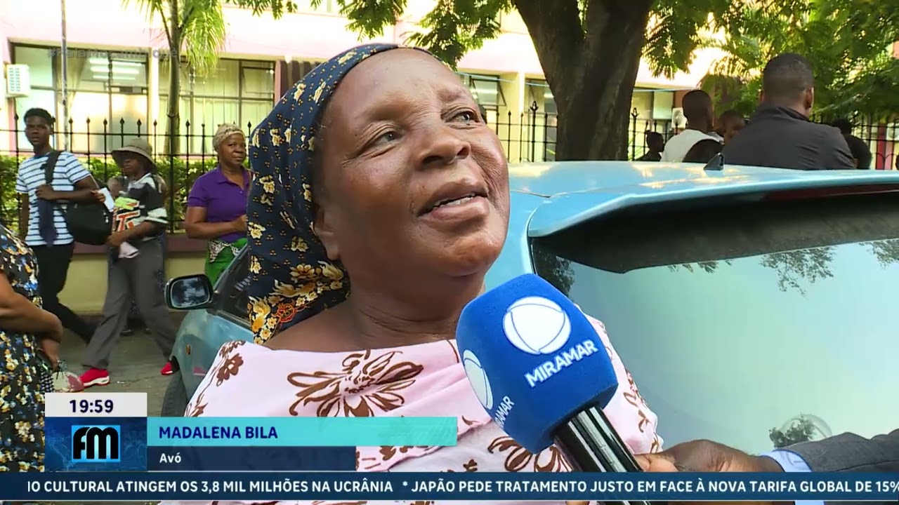 Centenas de jovens despediram-se de familiares no Comando da PRM rumo à Escola Prática de Matalane