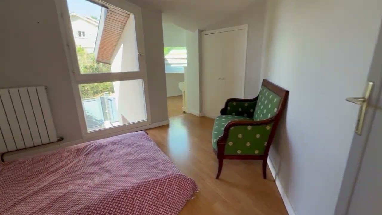 Vidéo Vente maison 171&nbsp;m² Bourgoin-Jallieu (38300)