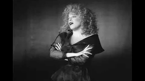 Bette Midler - Wind Beneath My Wings (Official Mus...