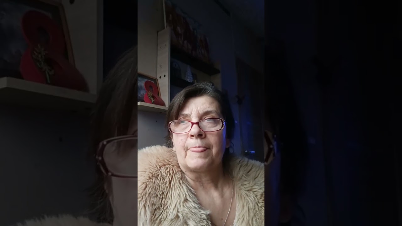 Какой привет,такой и ответ...