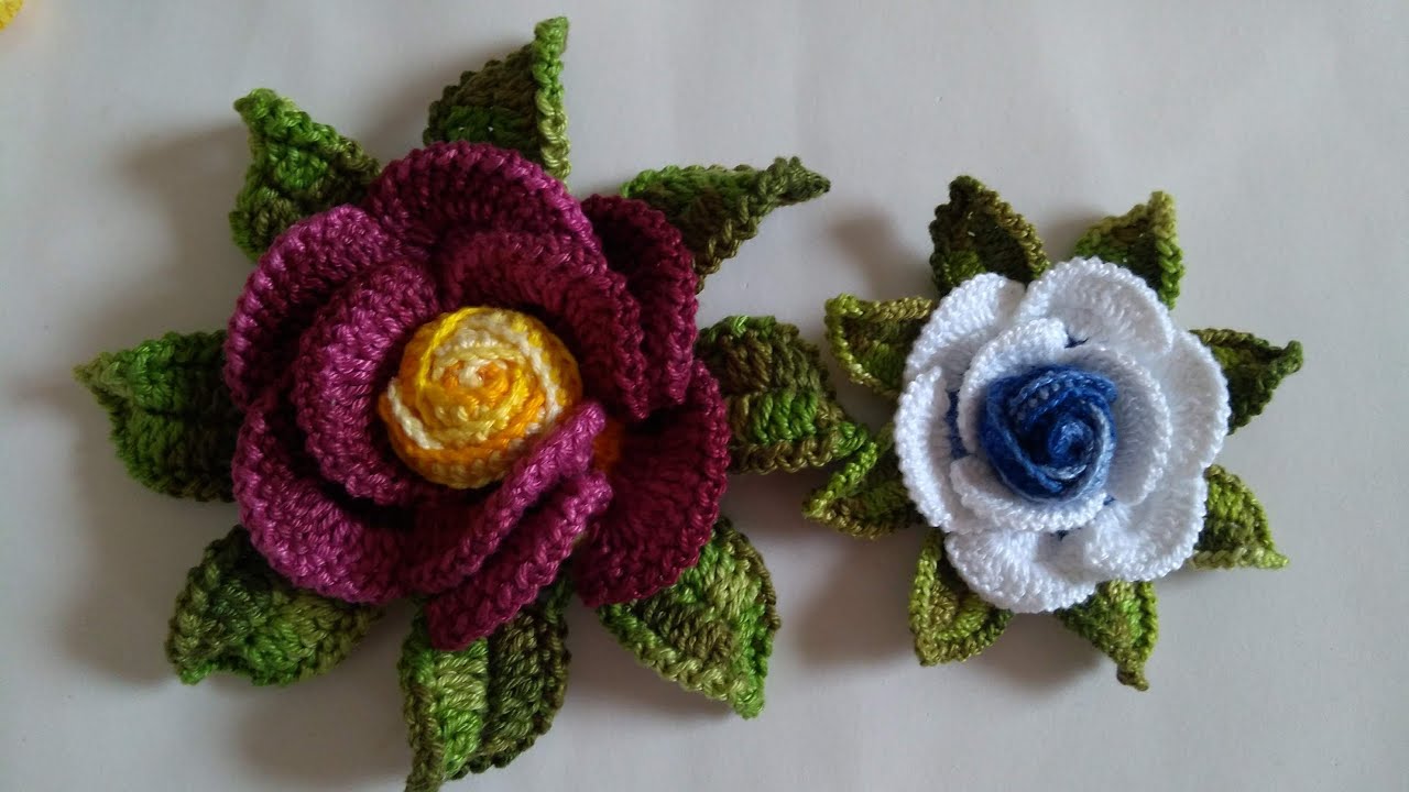 Flor Camélia em crochê com Maria José.