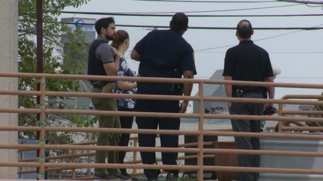Woman arrested after SWAT standoff - YouTube
