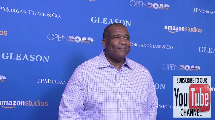 Curt Menefee at the Premiere Of Amazon Studios' Gl...