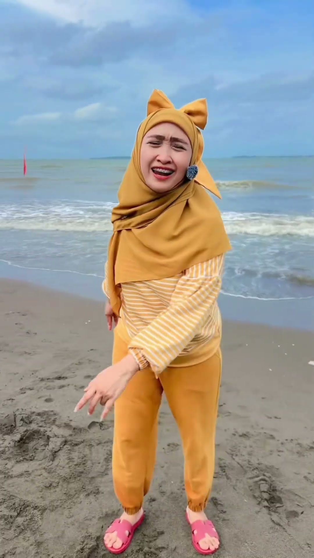 MAIN PASIR DIPANTAI