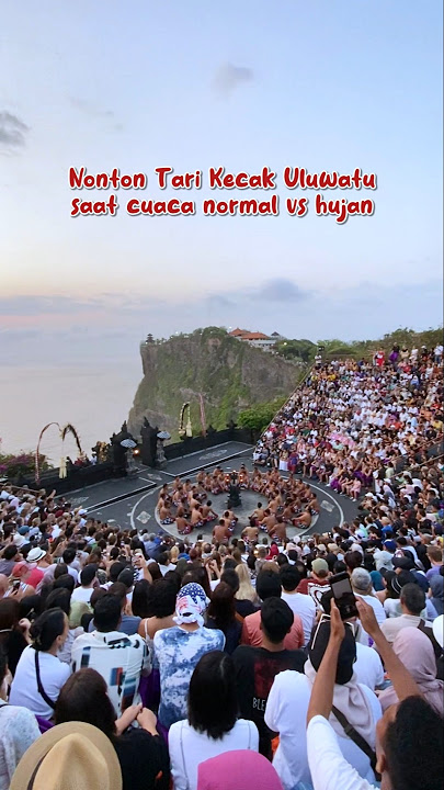 Tari Kecak Uluwatu Saat Cuaca Normal VS Hujan #shorts #viralvideo #kecakdance #uluwatu #bali