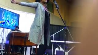Le'Andria Johnson ...THIS IS WHAT PRAISE SOUNDS LIKE!!!
