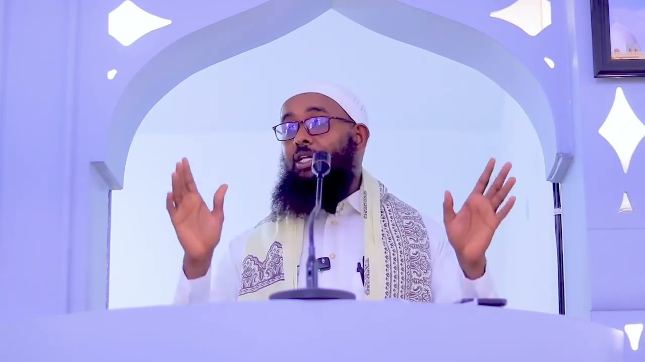 Sheekh maxamed ayaa Khudbadii salaada jimce kaga hadlay Xadhiga Bulshada ree awdal ee isasoo taraya.