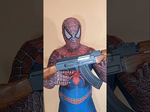 AK-47 Airsoft vs Spiderman