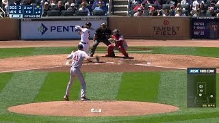 BOS@MIN: Sale fans Rosario, strikes out the side