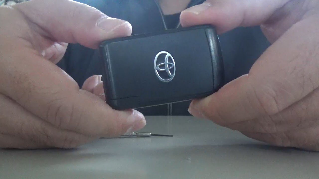 トヨタ パッソ スマートキー電池交換 Kgc30 Youtube