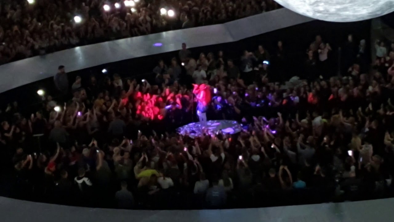 Ariana Grande, Berlin Concert 10.10.2019, Tattooed Heart