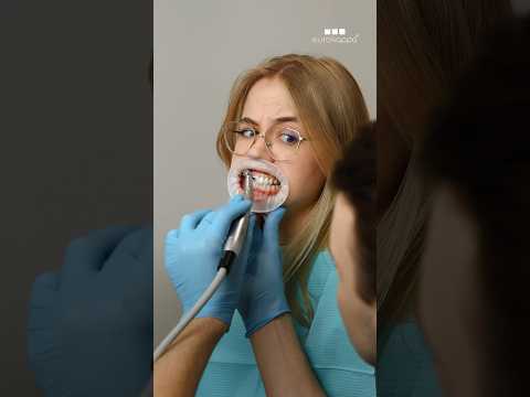 Необычное лечение зубов🙃 #зубы #стоматолог #врач #москва #ортодонт #улыбка #элайнеры #брекеты #жиза