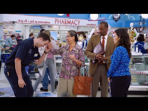 Superstore: Marcus Speaks Tagalog S05E02 & S05E13