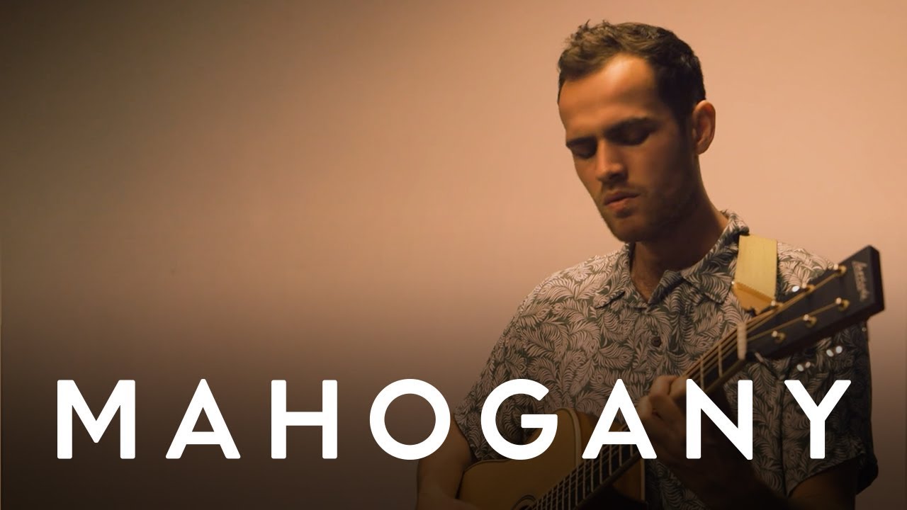 Jordan Rakei - Nerve | Mahogany Session auf YouTube ansehen Jordan Rakei - Nerve | Mahogany Session auf YouTube ansehen