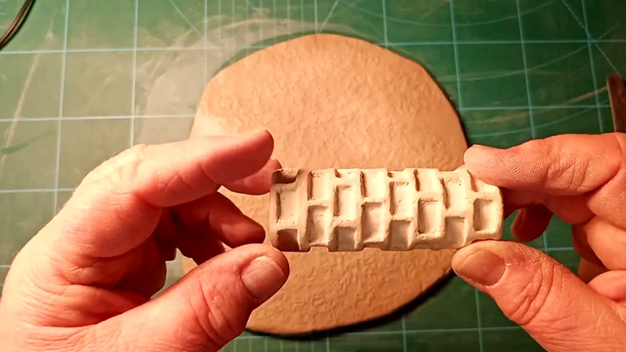 Getöpferter Mauer/- oder Ziegelsteinroller anwenden