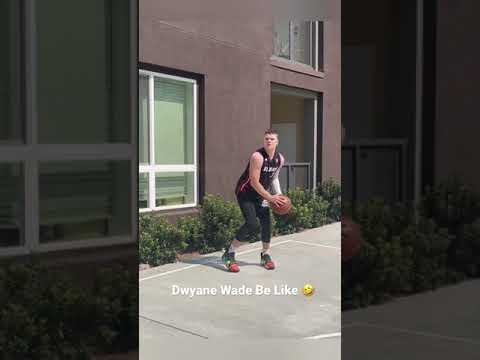 Video: Dwyane Wade Sa Opäť Spojila (a) Za Sladké Cestovné Doplnky