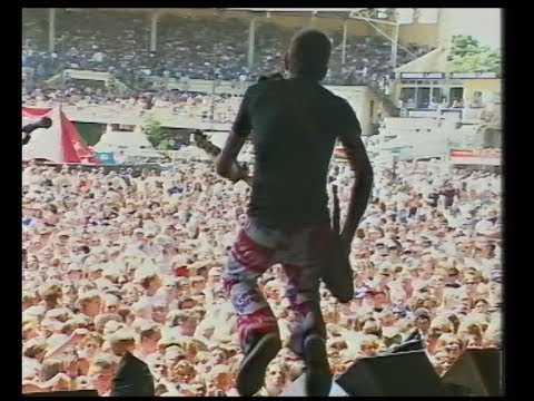 regurgitator-plays-whats-your-flavour?-at-the-1996-big-day-out-australia