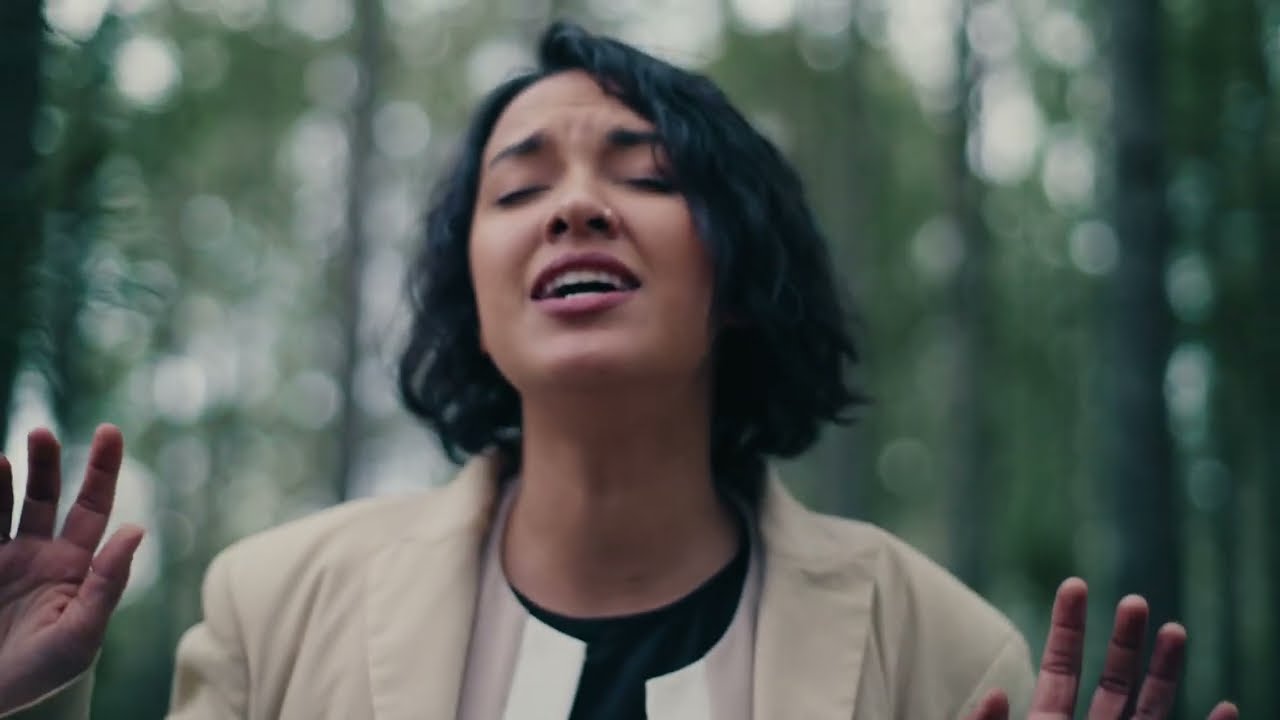 Mira Alisha Todd - Generations (Official Video) en YouTube Mira Alisha Todd - Generations (Official Video) en YouTube