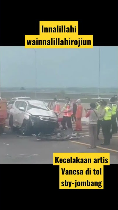 Proses evakuasi mobil artis vanesa di tol. #vannesaangel #meninggal #trendingyoutubeshorts # #artist