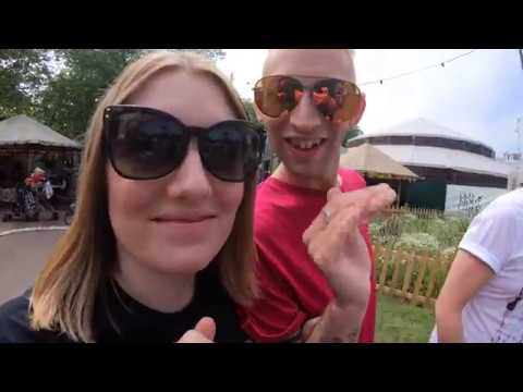 DIZZY ADVENTURES | Partying at Hannah's Brighton Mansion