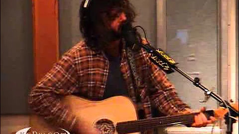 Angus and Julia Stone performing "Big Jet Plane" on KCRW