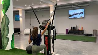 1/2 Kneeling Alternating Lat Pulldown