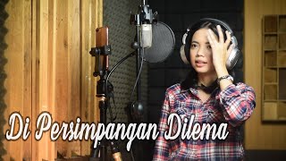 Video thumbnail of "Di persimpangan Dilema - Nora / Terry Cover By Salma Bening Musik"