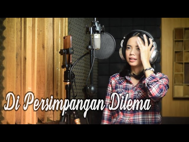 Di persimpangan Dilema - Nora / Terry Cover By Salma Bening Musik class=