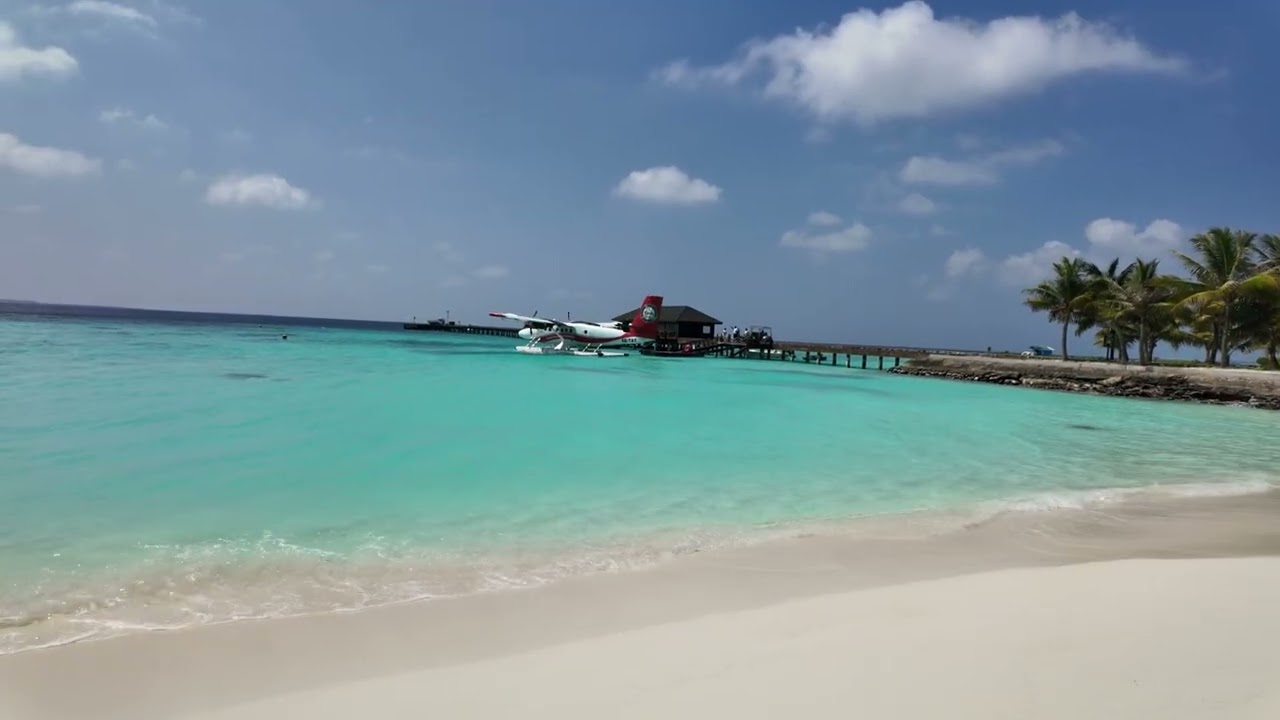 Maldives Adaaran Select MEEDHUPPARU BEACH WALK