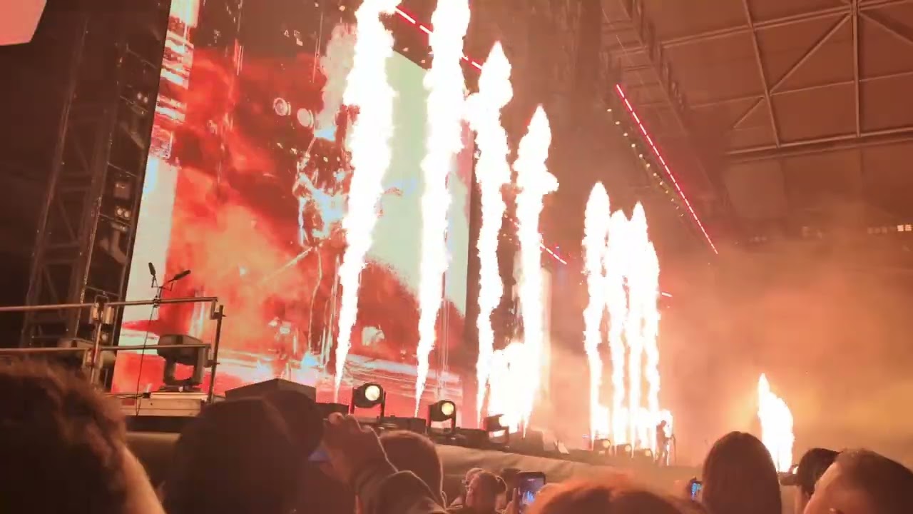 Metallica - Fuel (live @ Docklands, Melb, Nov 2025) - YouTube