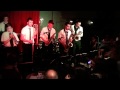 Groovin' Pavement (Bull's head)