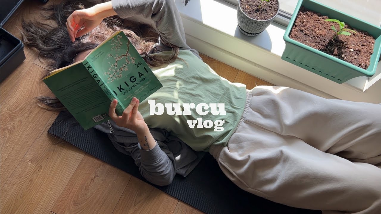 Медленные весенние дни наполнены маленькими удовольствиями | делать банановый хлеб и стричь волосы