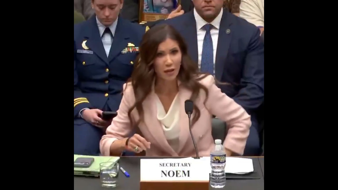 Кристи Ноэм отказалась отвечать на вопрос о своей измене в присутствии мужа.