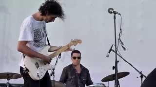 Amen Dunes, live 2of2 "Lonely Richard" New York 14-08-2013, McCarren Park chords