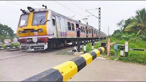 Howrah-Katwa Aerodynamic Emu Local Passing At Railgate