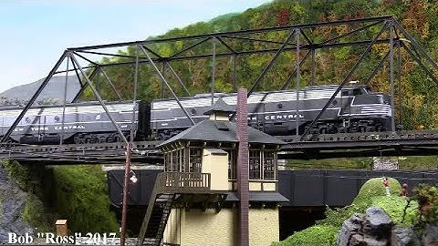 2 Rail O Scale Action at The NY Society of Model Engineers 11/25/17