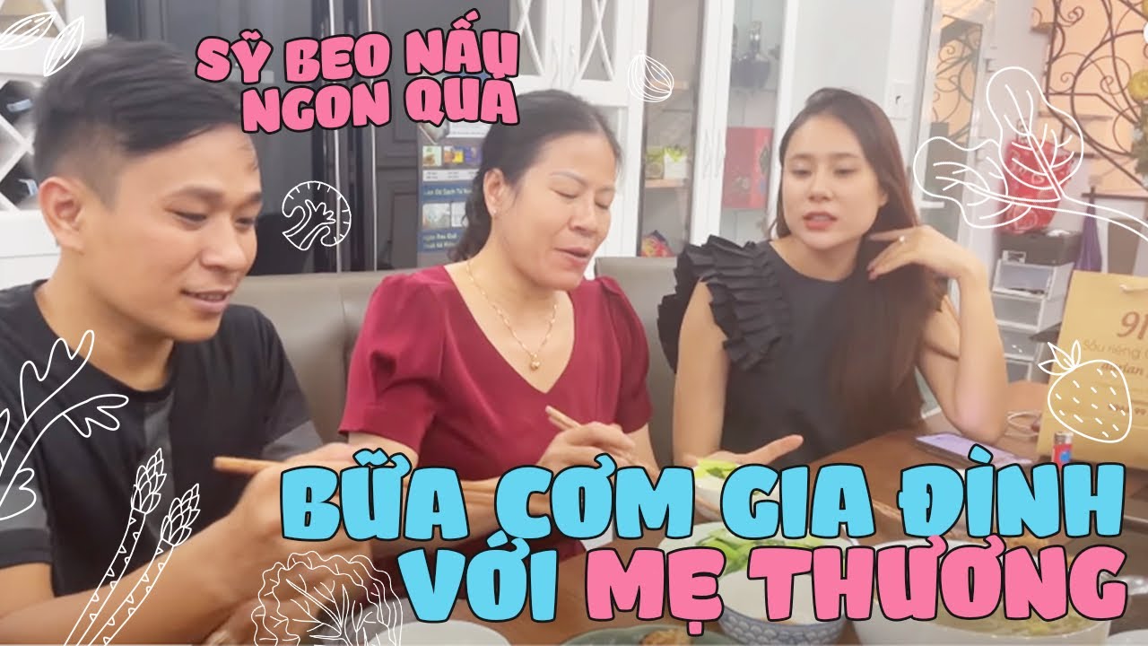 Sỹ Beo và Hồ Bích Trâm nấu bữa cơm trưa đơn giản với mẹ. Chiều mẹ Thương về Buôn Mê Thuột rồi