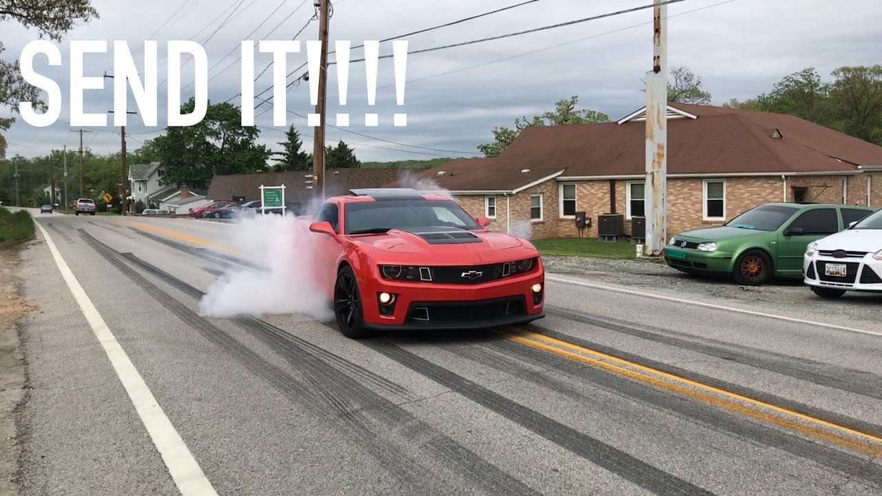 ⁣CRAZY CAR MEET = CRAZY BURNOUTS!!