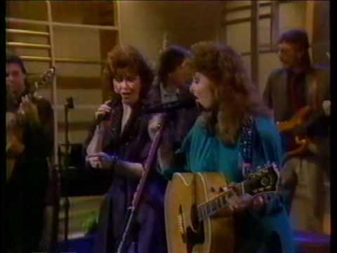 The Judds - Cry Myself To Sleep